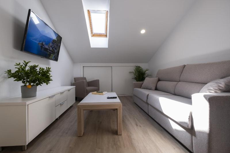 One-Bedroom Apartment image 2