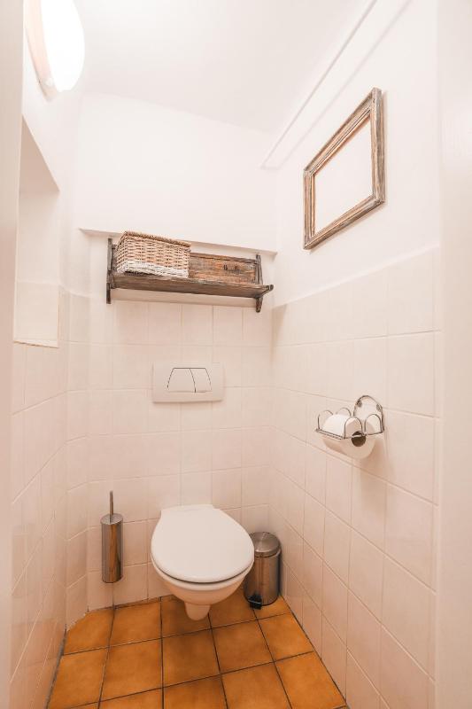 Quadruple Room with Bath image 3