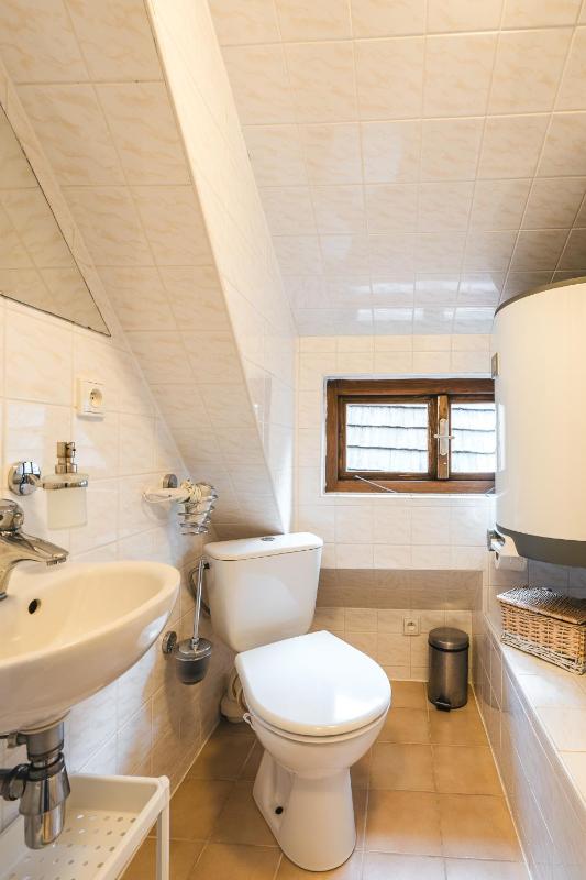 Standard Double Room image 4