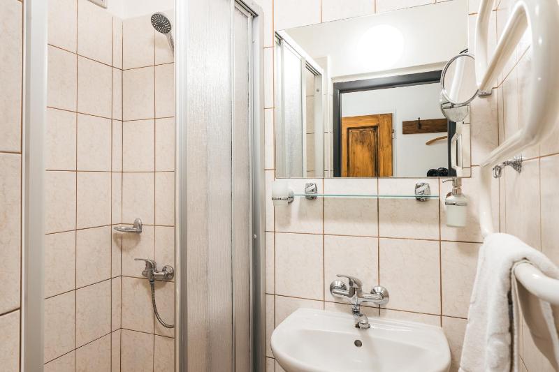 Superior Double or Twin Room image 3