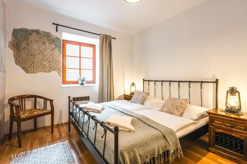 King Room image 1
