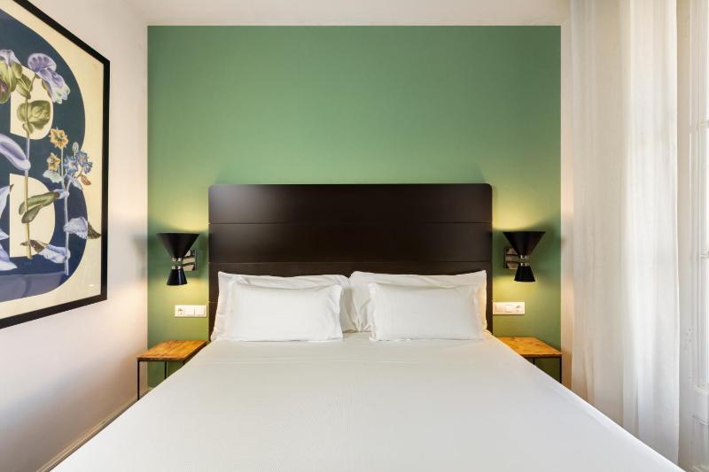 Superior Double or Twin Room with Terrace image 1