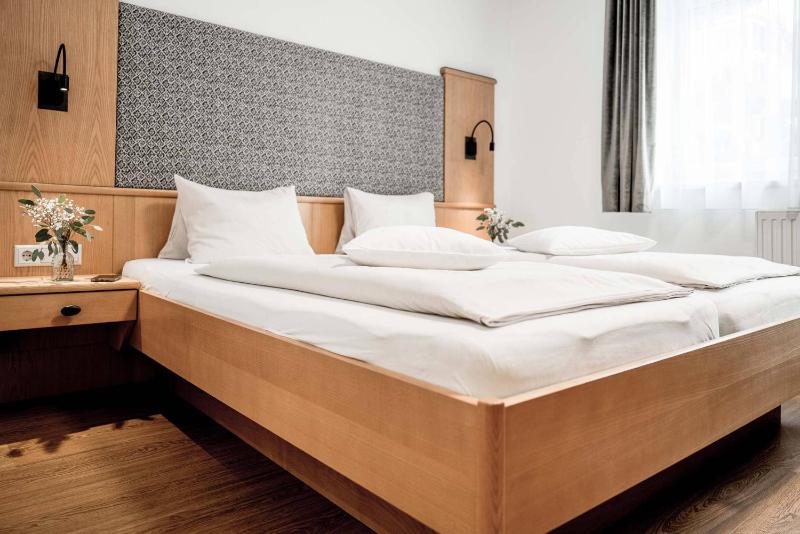 Standard Double Room image 1