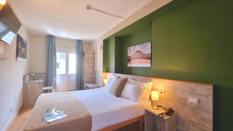 Double Room image 1