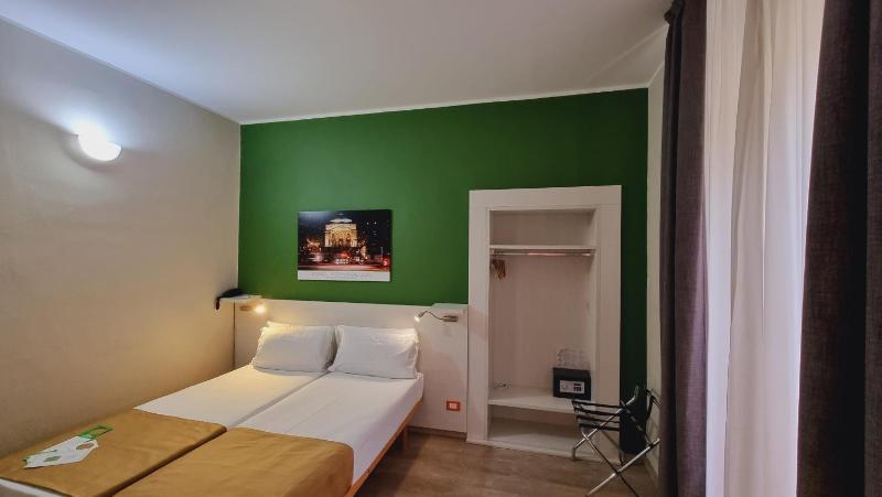 Twin Room image 1