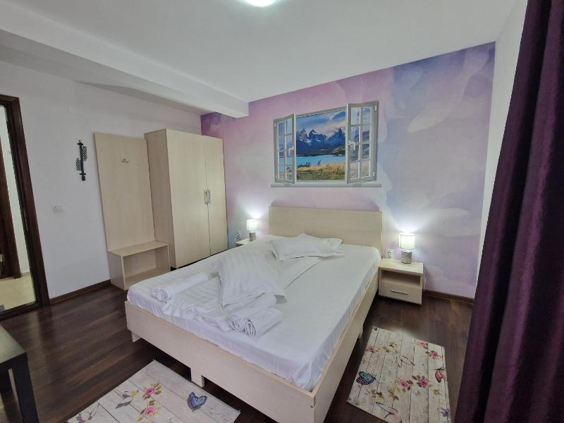 Double Room image 1