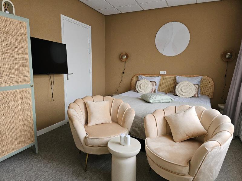 Deluxe Twin Room at The City Side with Elevator Access image 3