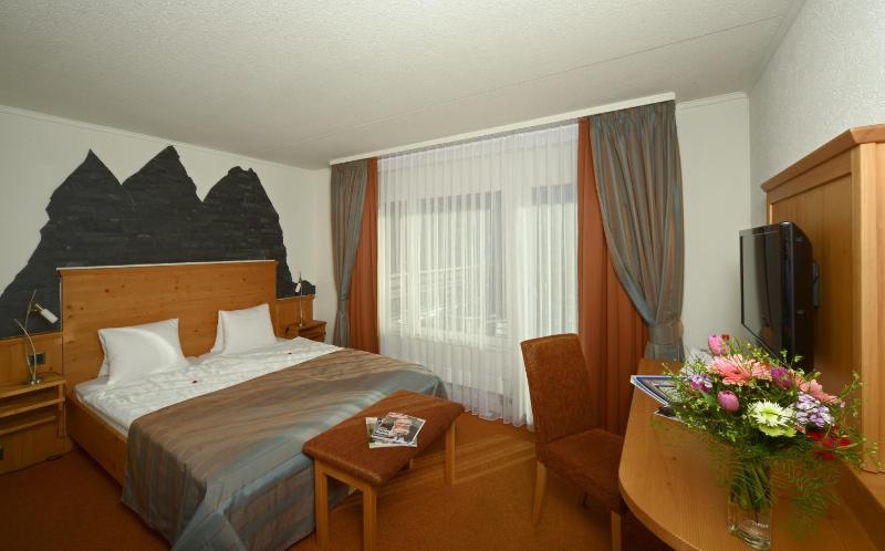 Double Room Lake Side image 4