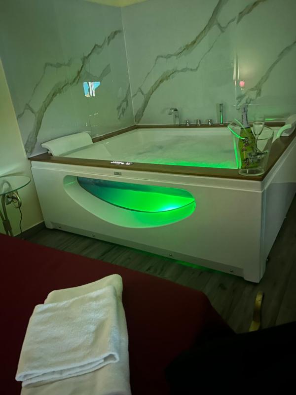 Duca di Uzeda Bed and Breakfast - image 9