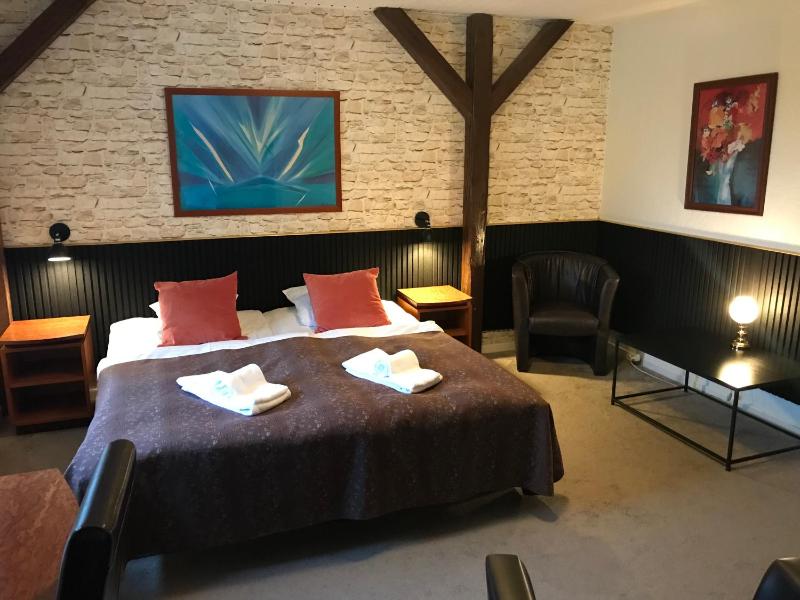 Double or Twin Room image 1