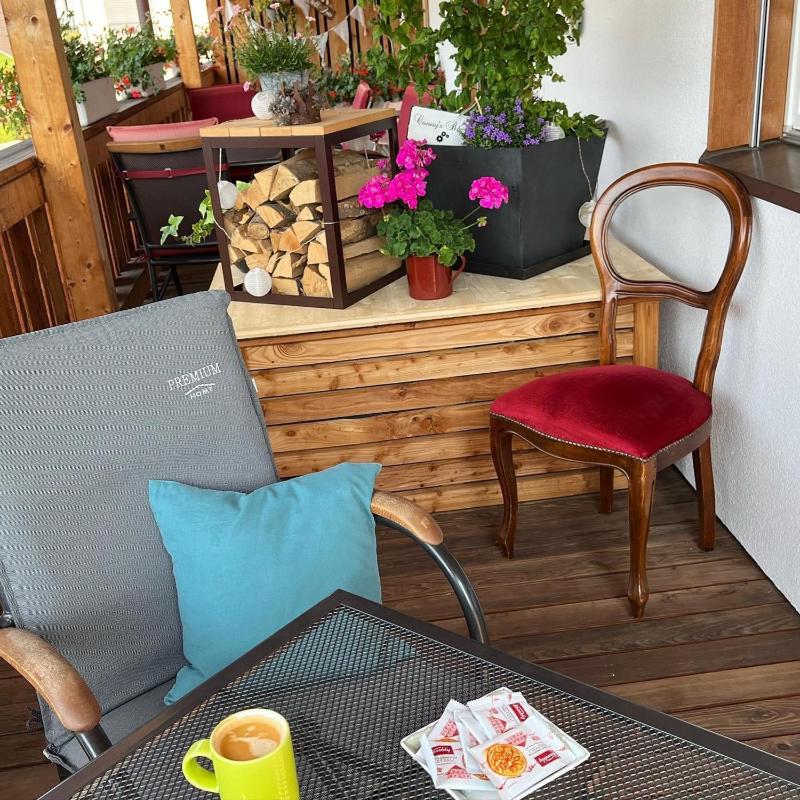 Double Room with Balcony image 2