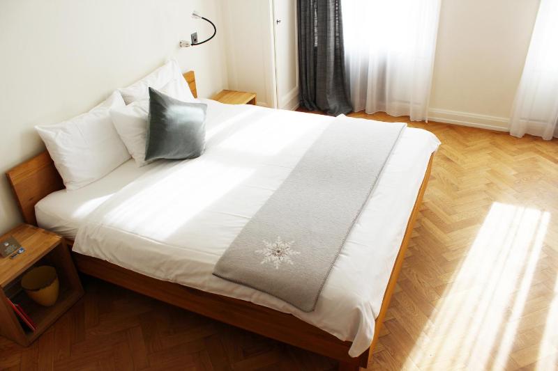 Premium Double Room image 4