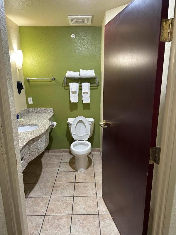 King Room image 2