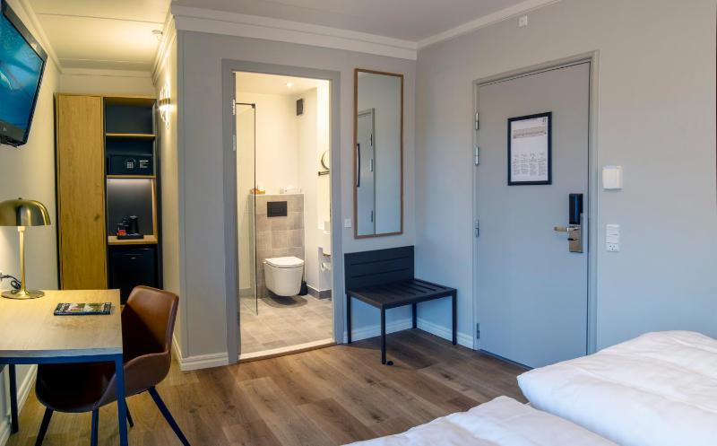 Standard Double Room image 1