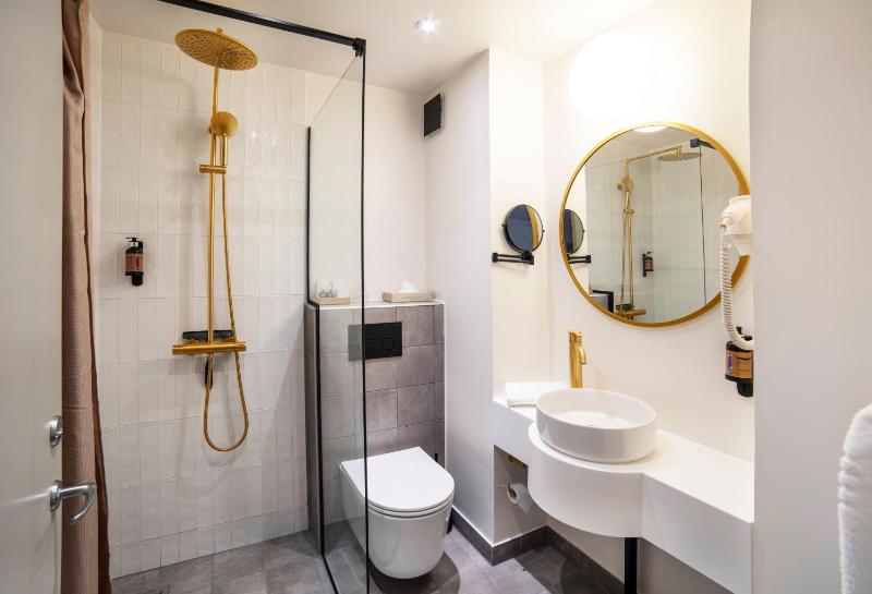 Superior Twin Room image 2