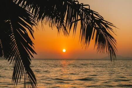 Beach Life - Less Than 1 Mile To Vanderbilt Beach! - ON THE WATER - image 12