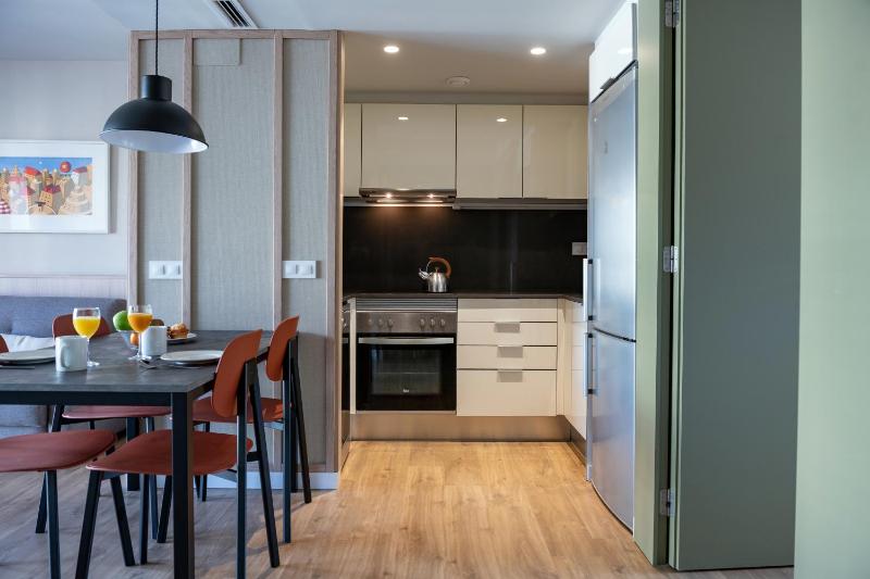 One-Bedroom Apartment image 3