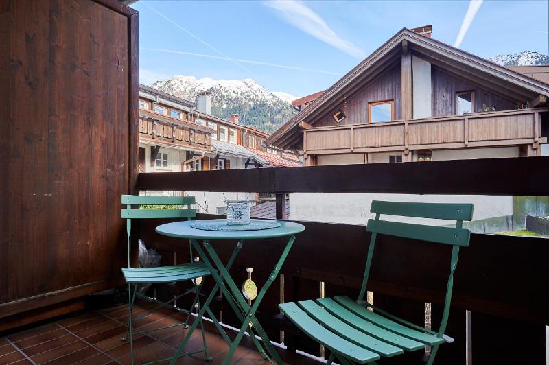 Studio-Apartment Single- or Couple Use  image 2