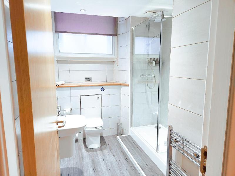 One-Bedroom Apartment Lower Ground Floor image 2