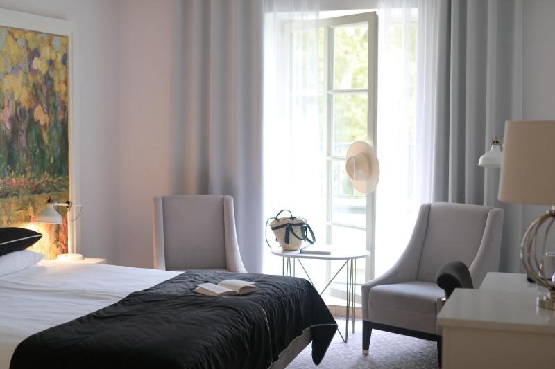 Double Room with Balcony image 1
