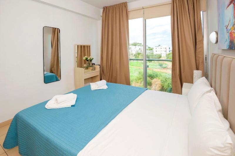 Austin - Coralli Beachfront Apartment - image 11