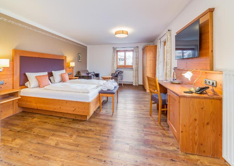 Superior Double Room image 4