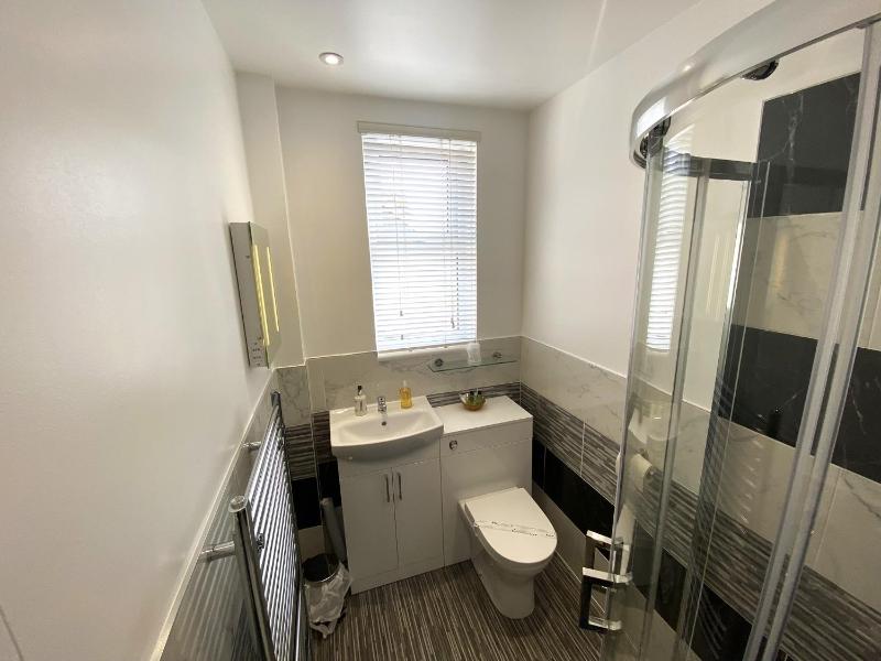 Double Room image 4