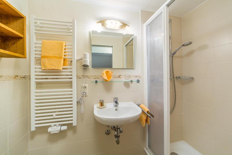 Single Room with Balcony image 4