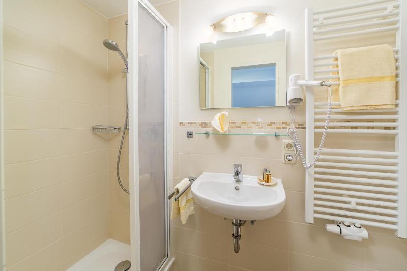 Single Room with Balcony image 2