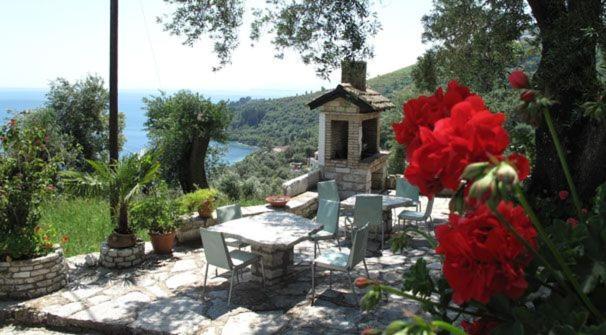 Nikatsas Cottage No 2 - image 16