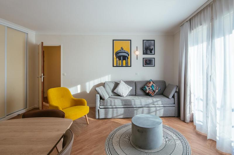 One-Bedroom Apartment (3 Adults) image 2