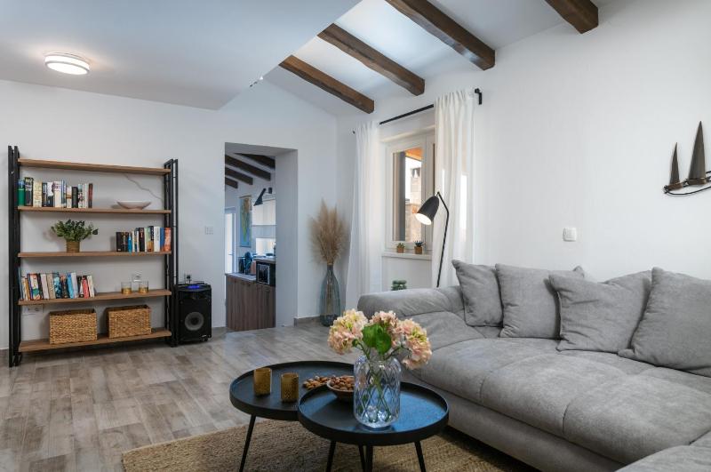 Villa Kalista Istriana for 10 people with private pool & sea view - image 24