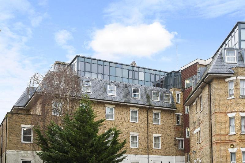 Westcliff Penthouse with Sea Views and Balcony - image 15