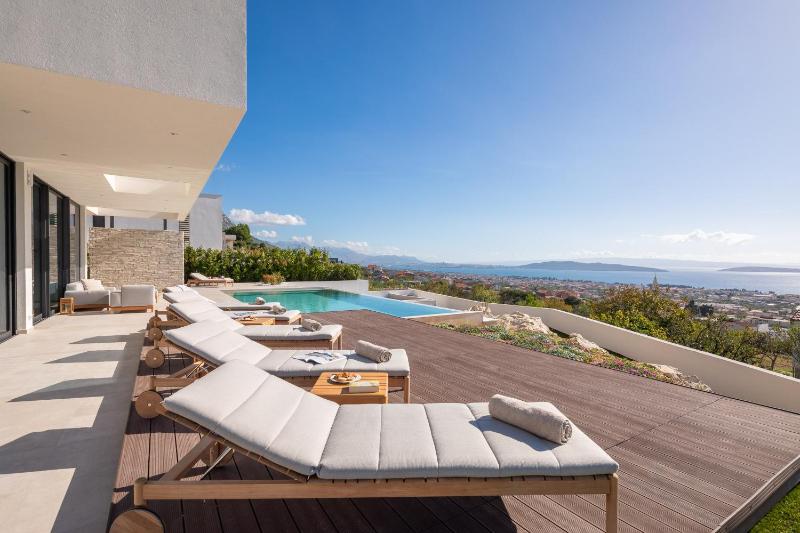 Luxury Villa Bay of Split with Pool - image 36