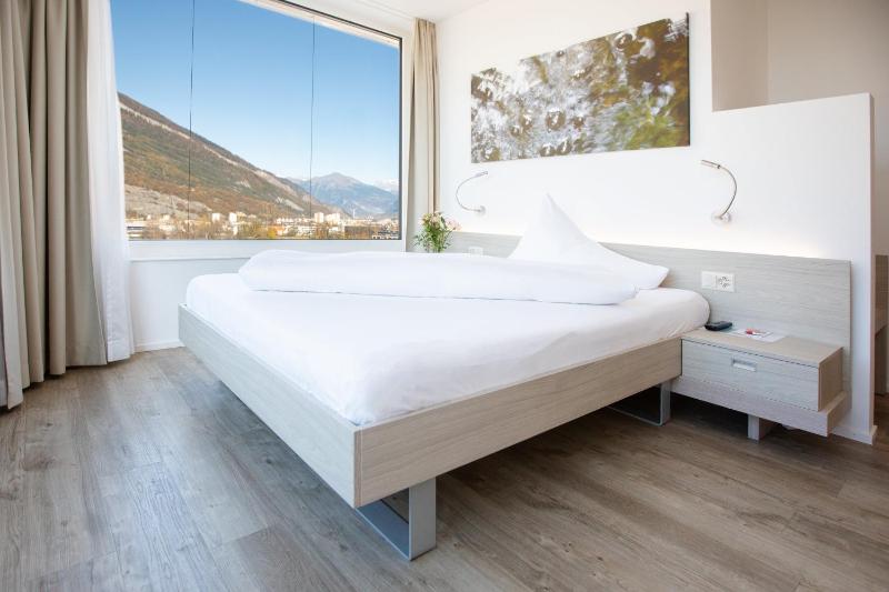 Superior Double Room with Mountain View image 4