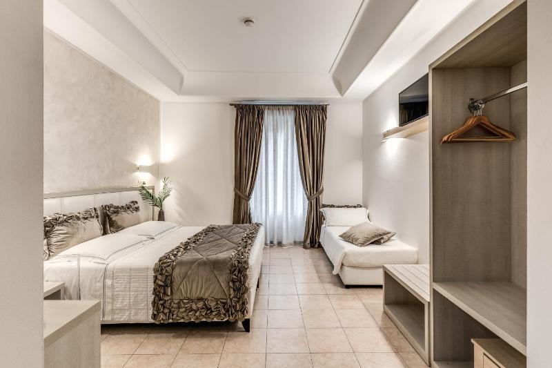 Triple Room image 3