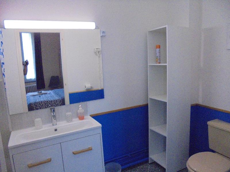 Quadruple Room with Three Beds (2 Adults + 2 Children) image 2