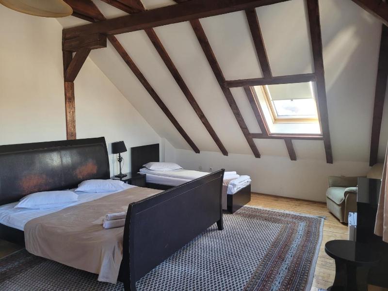 Deluxe Triple Room with Mountain view image 4