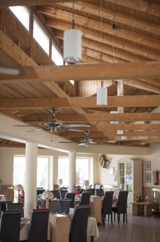 Standard Triple Room image 2