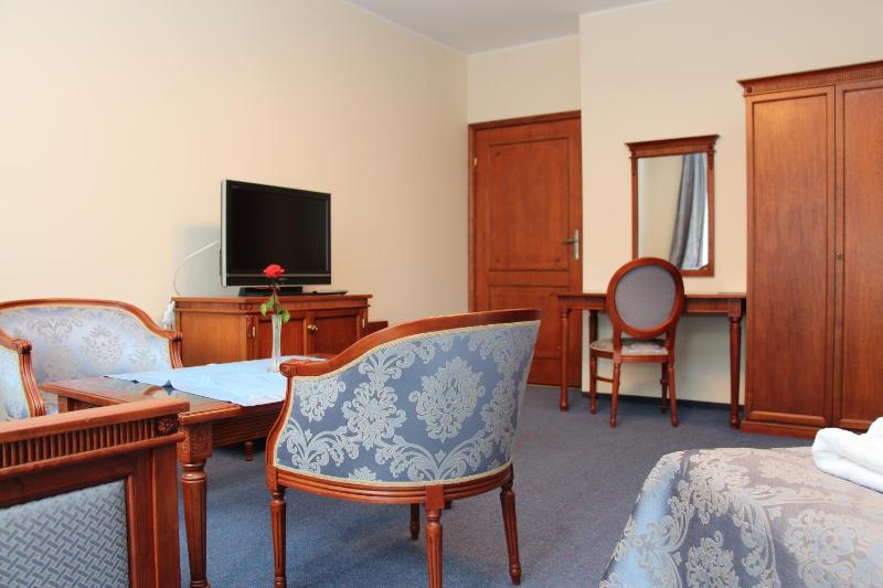 Family Room with Bathroom image 3