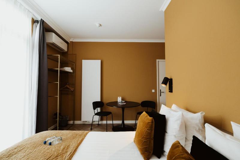 Balcony Room image 1