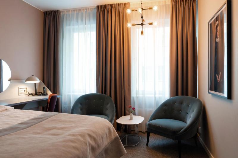 Deluxe Double Room image 1