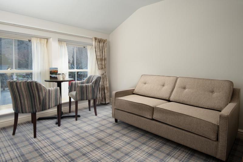 Classic Double or Twin with Sofa Bed image 3