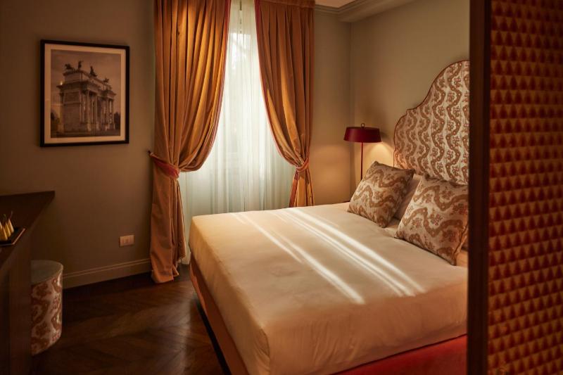 Deluxe Family Suite image 4
