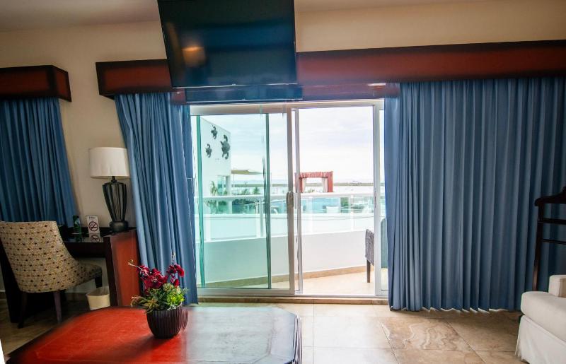 Hotel HBlue Centro - image 50
