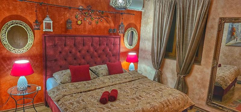 Double Room with Private Bathroom image 4