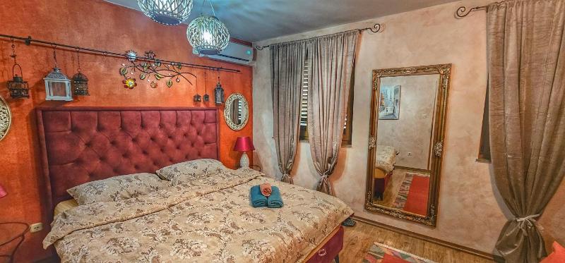 Double Room with Private Bathroom image 2
