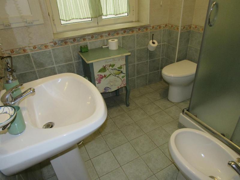 Double or Twin Room with Private External Bathroom image 4