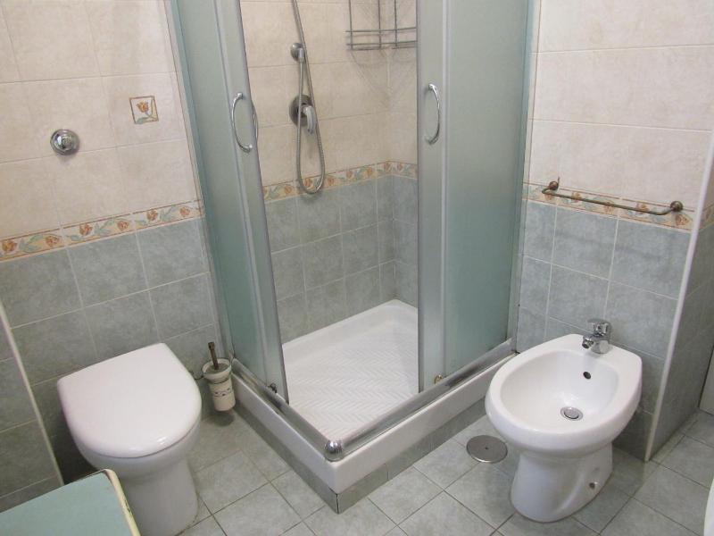 Double or Twin Room with Private External Bathroom image 3