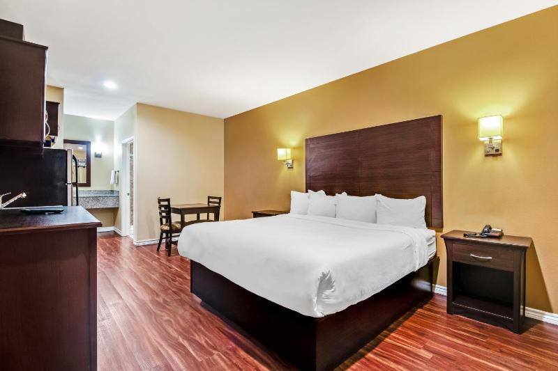 Americas Best Value Inn Houston at FM 529 - image 26